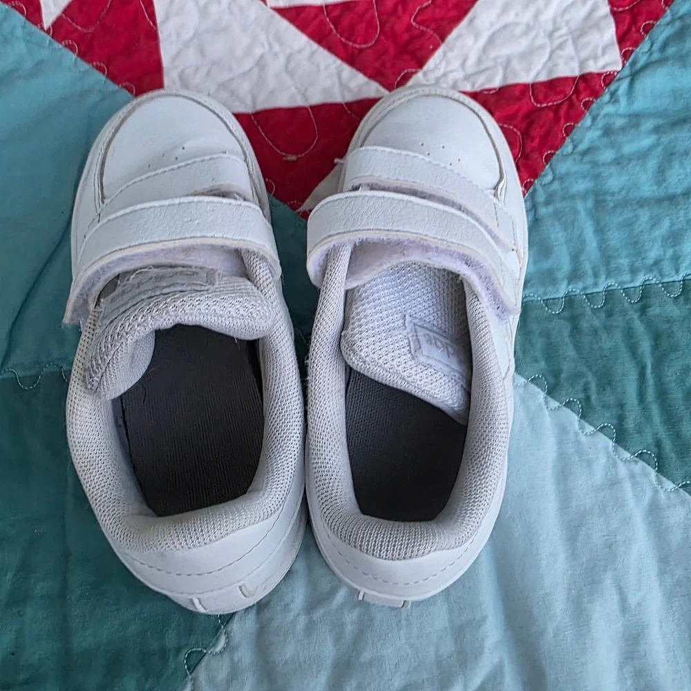 Adidas Kids Breaknet Hook and Loop White Sneakers FZ0088 Size 10K